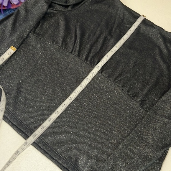 Banana Republic Factory Black Shimmer Cutout Back Top NWT Sz XL - Picture 6 of 10